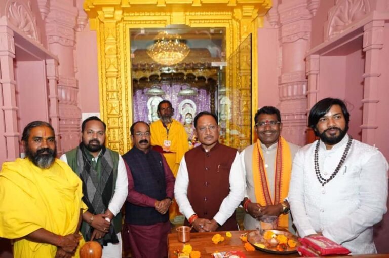 mandir me saay