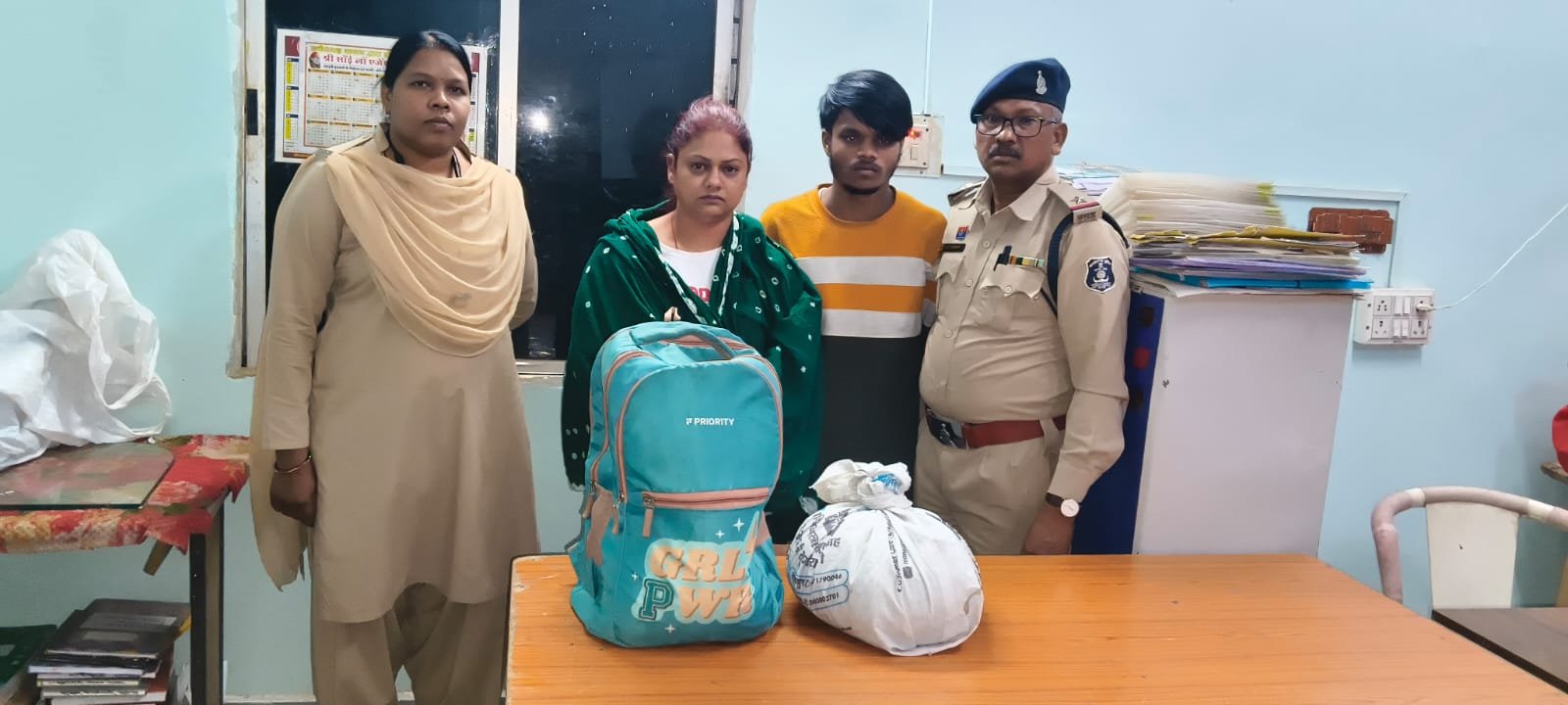 20260308151356_ganja mahila